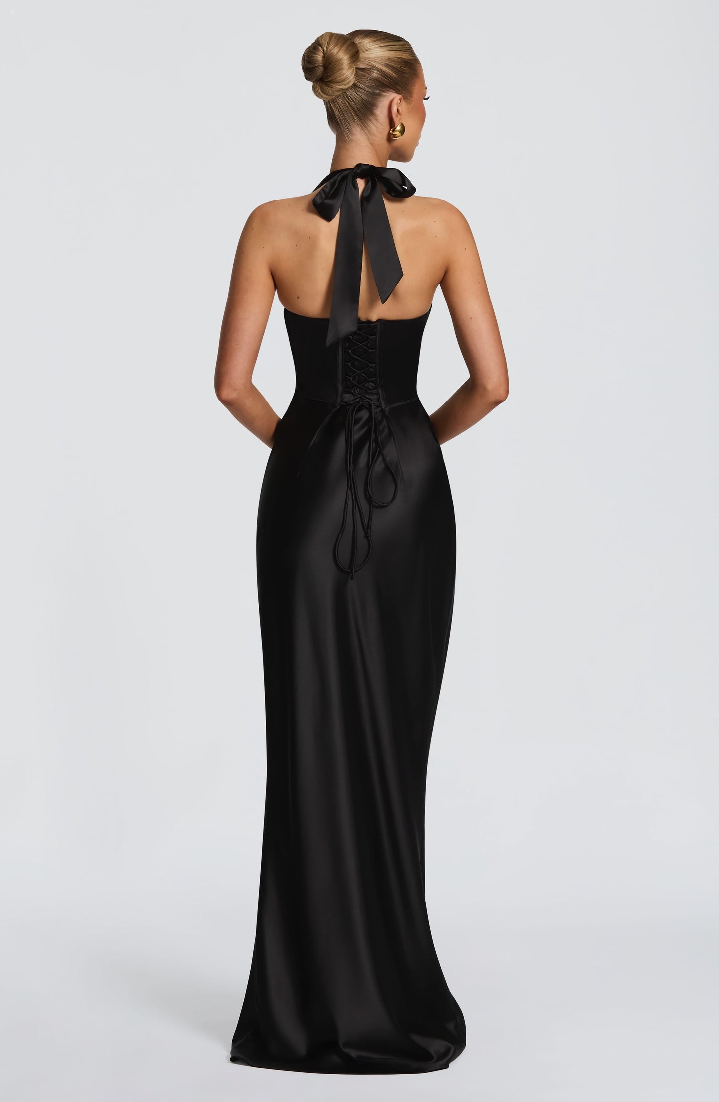 Robe Longue Satinée Plongeante Dos Nu